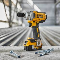 Гайковерт ударный DeWALT DCF894N