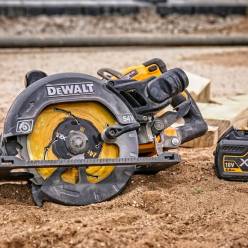 Пила дисковая аккумуляторная бесщёточная DeWALT DCS577T2