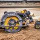 Пила дисковая аккумуляторная бесщёточная DeWALT DCS577T2