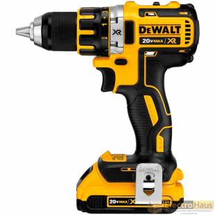 Дрель/шуруповерт DeWALT DCD790D2