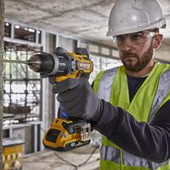 Аккумуляторный ударный шуруповерт DeWALT DCD797D2B